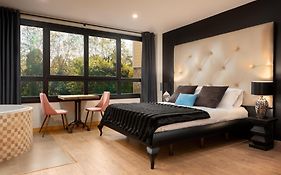 Suite 1907 Aviles